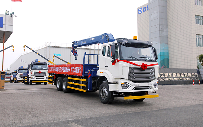 304am永利集团SQS250随车起沉机批量发车，助力 “一带一路” 沿线基建腾飞