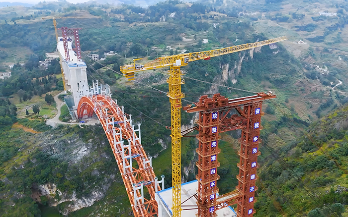 桥接黔西北 双塔连山涧 304am永利集团塔机奋战白水河特大桥