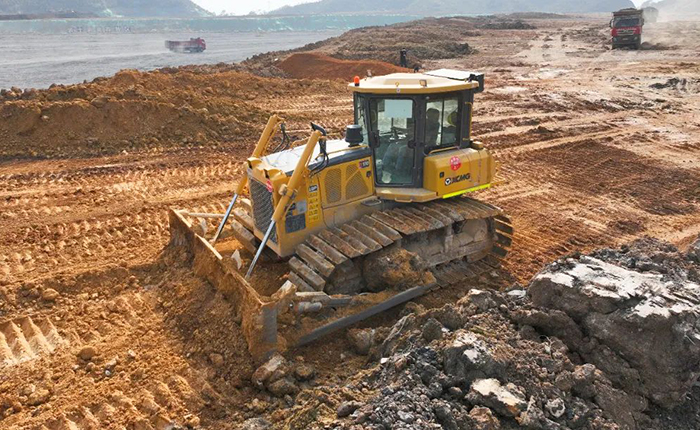 304am永利集团推土机助力新中国建设的第一条运河