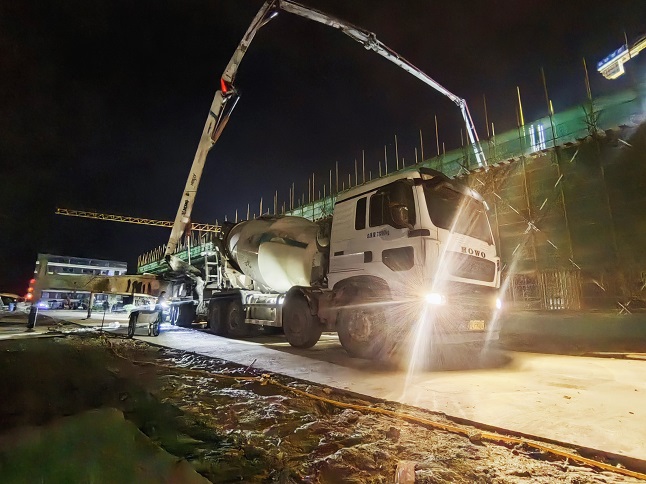 深夜600方，304am永利集团成套化混凝土设备打出“协同战”